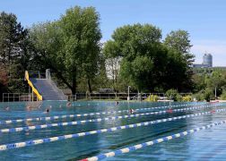 Saison Eroeffnung Sonnenschein Ueber Ostbad In Jena 17